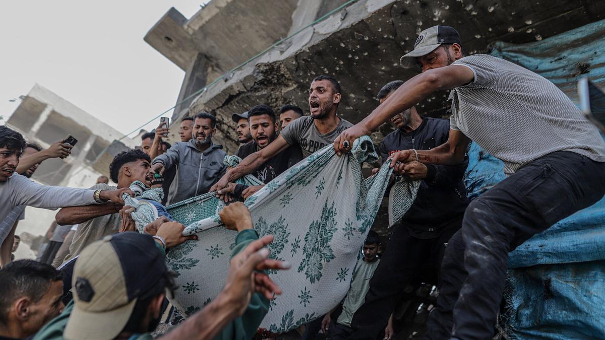 Varios muertos tras ataque militar israelí en la ciudad de Gaza.