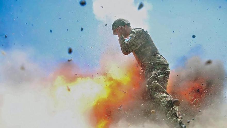 La último foto que tomó la soldado y camarógrafa Hilda Clayton en Afganistán. Segundos después, moriría