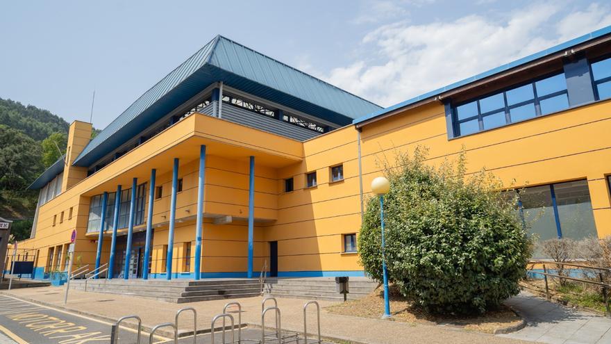 Gernika-Lumo ahorrará un 25% de energía con la instalación de placas solares en el polideportivo Santanape