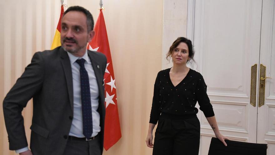 Feijóo apoya a Ayuso ante la denuncia de acoso sexual de una exedil en Móstoles