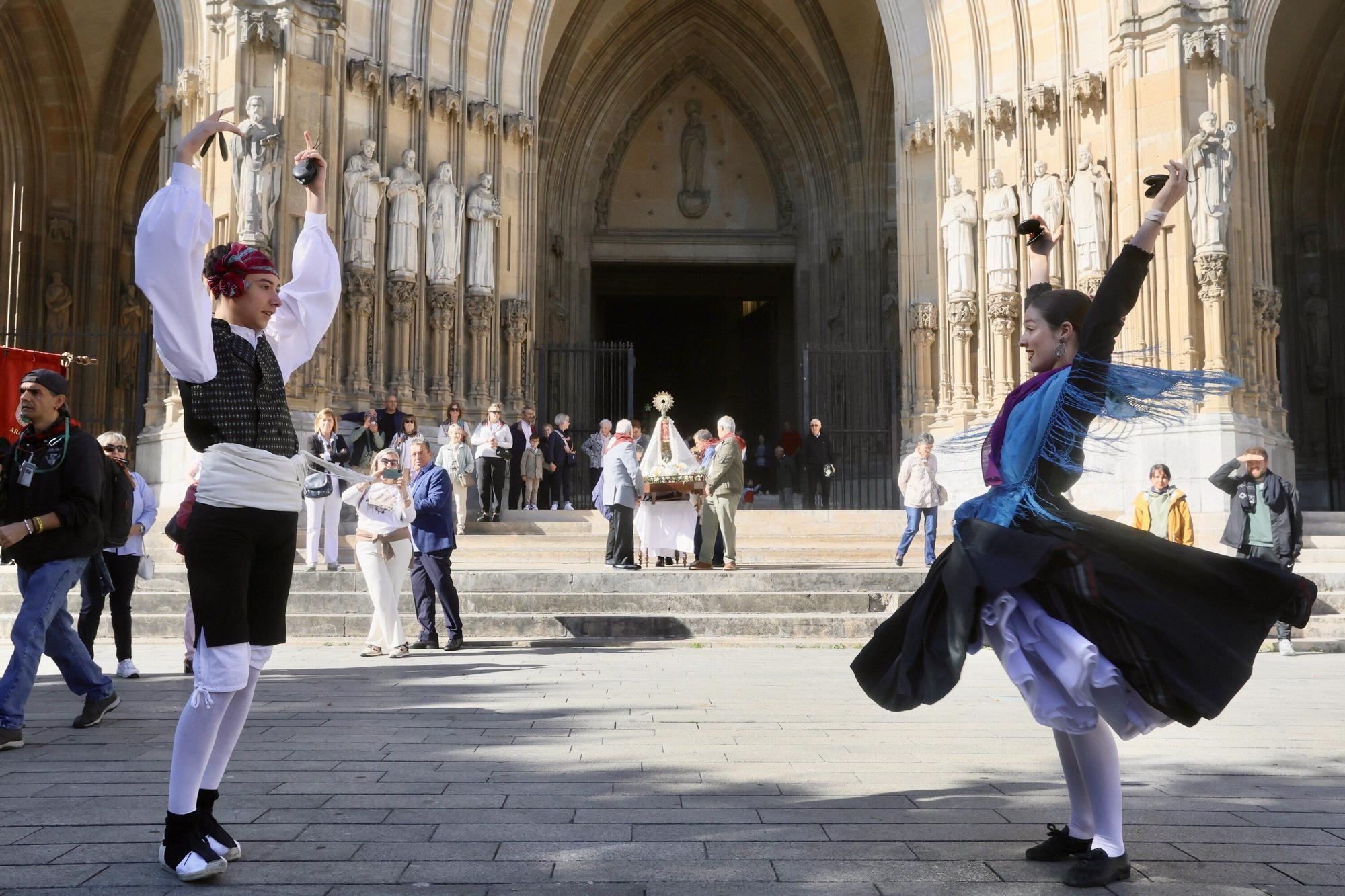Vitoria celebra El Pilar de la mano de la Casa de Aragón