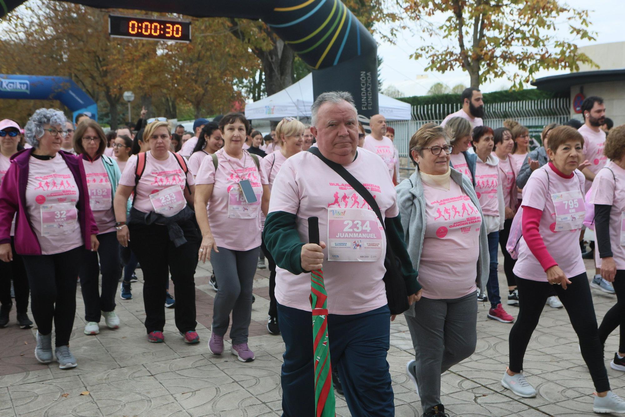 En imágenes: Vitoria se vuelca con la VI Carrera Solidaria contra el Cáncer de Mama