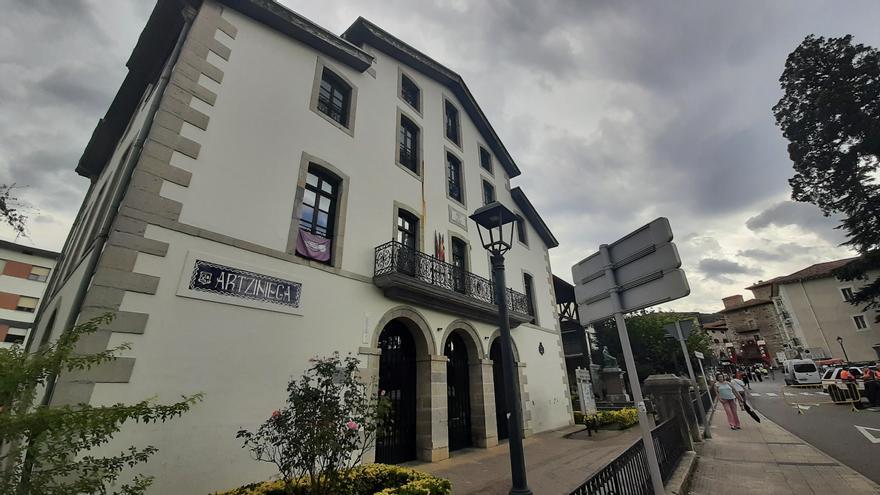 Artziniega presenta al Plan Foral la reforma de Saratxaguren