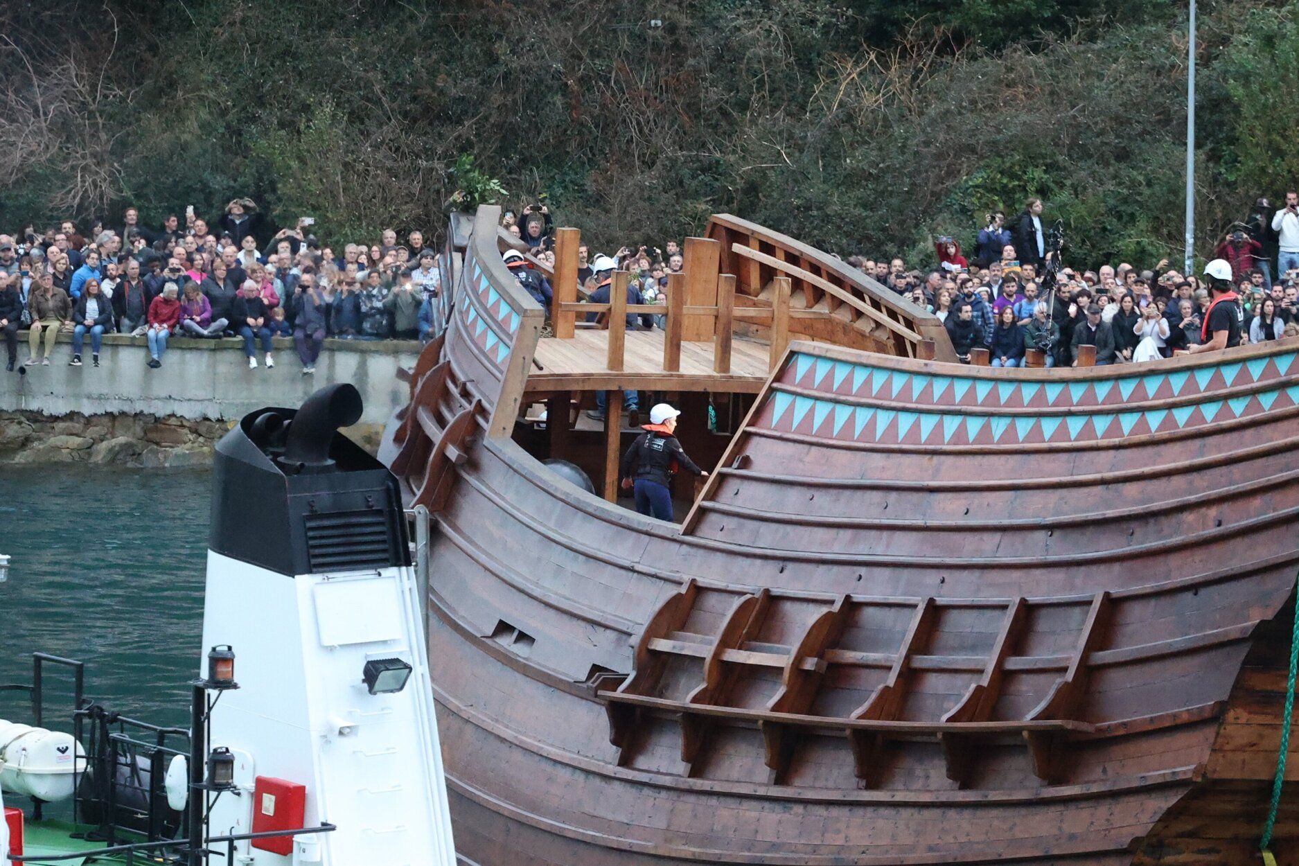 Espectacular botadura de la nao San Juan