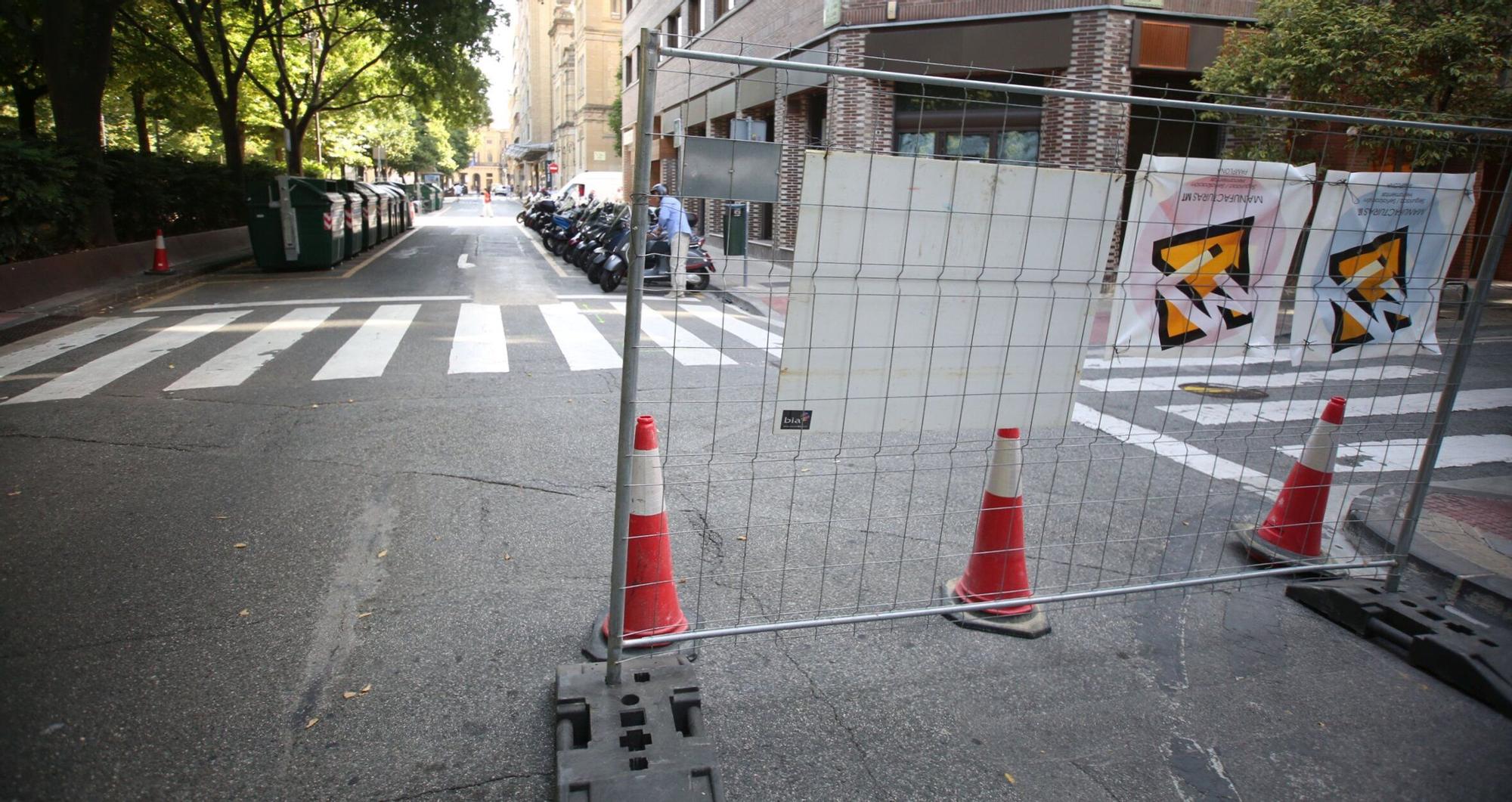 Fotos del inicio de las catas previas al comienzo de las obra del Paseo de Sarasate