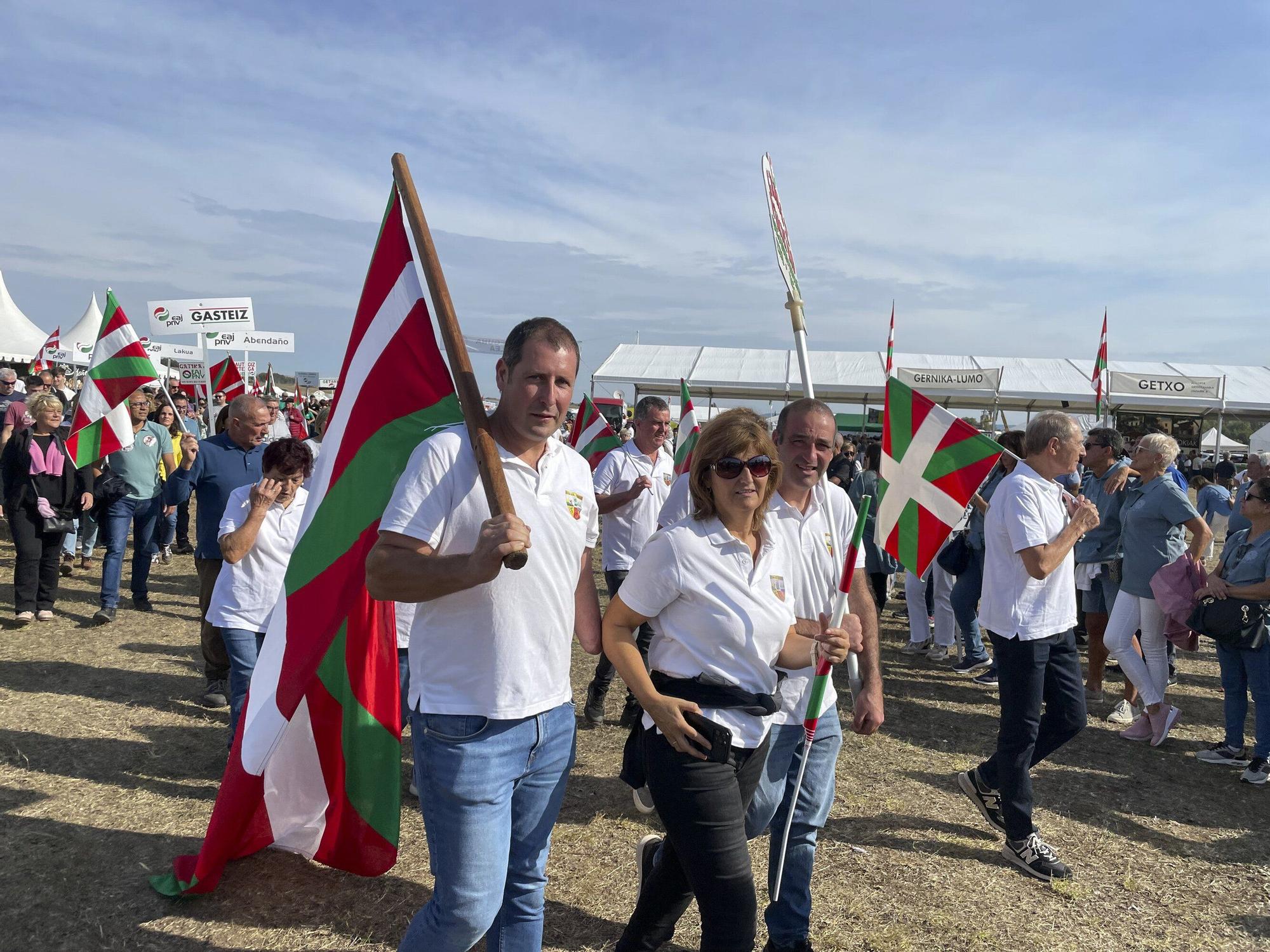En imágenes: El Alderdi Eguna reúne a miles de jeltzales en un ambiente festivo