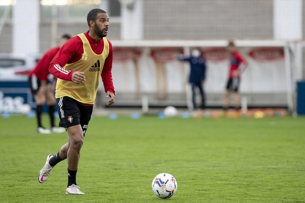 Primer entrenamiento de Jonás Ramalho con Osasuna