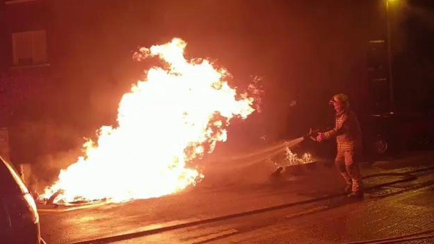 Incendio de contenedores en Algorta esta madrugada