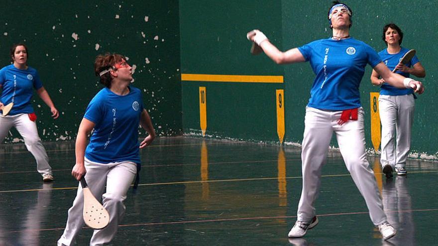 Las chicas se citan en el Labrit