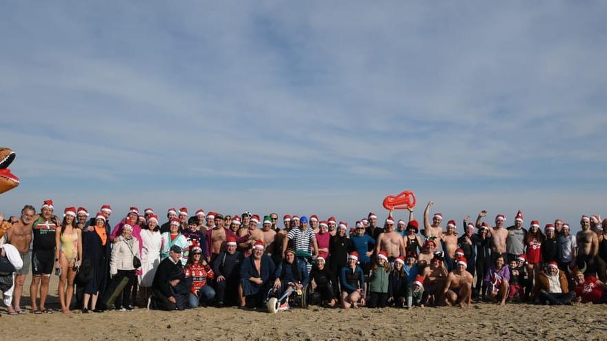 Cada año más personas se mojan por la Esclerosis Múltiple en Hendaia