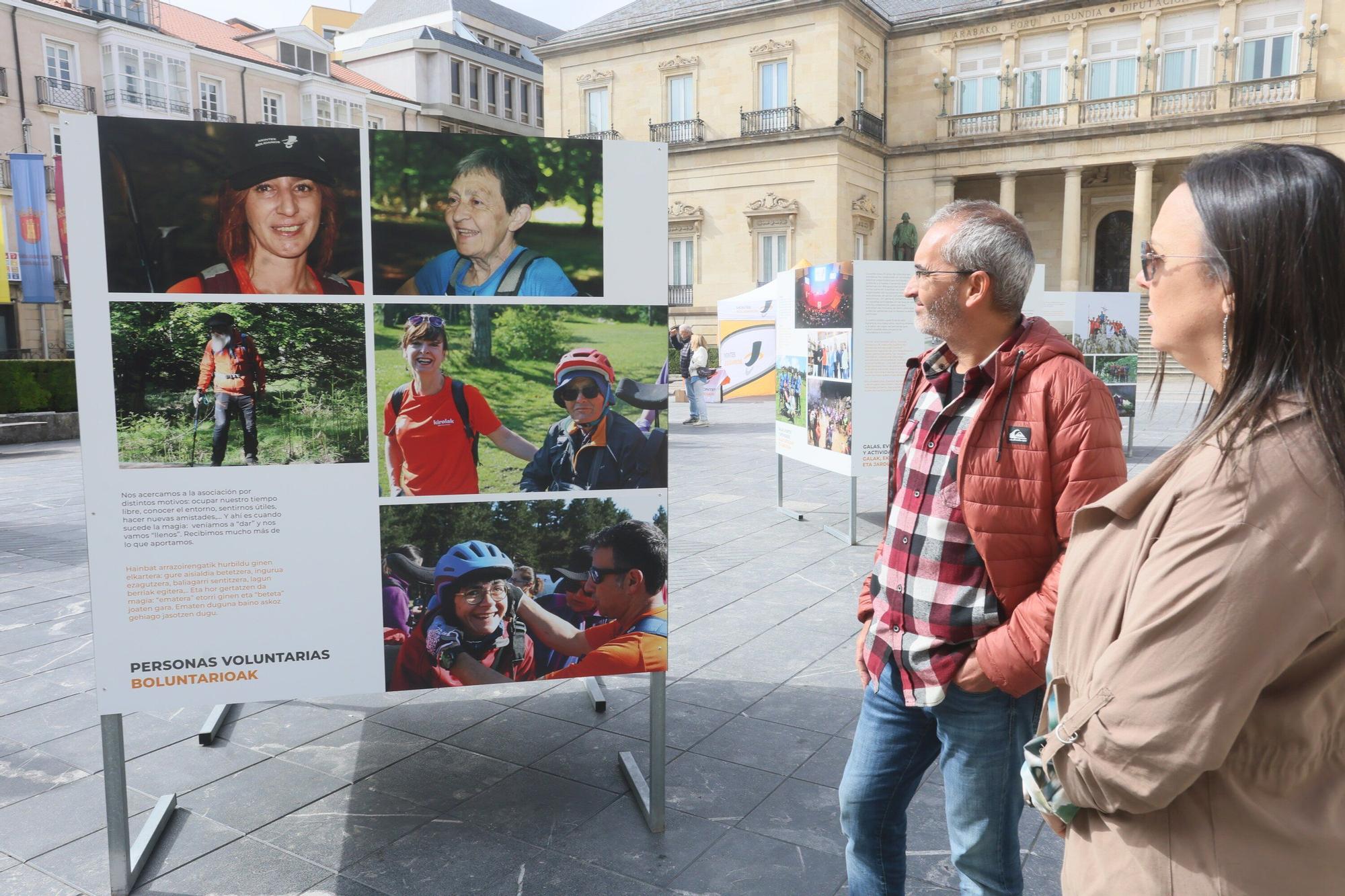 En imágenes: Inauguración de la exposición ‘Cumplir sueños’ por el décimo aniversario de la fundación de Montes Solidarios