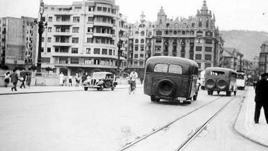 Una Compa a 500 Autobuses