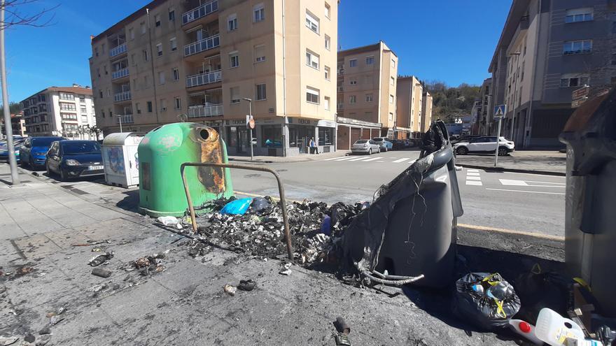 Aretxabaleta: el PNV urge a abrir un debate público sobre la seguridad tras la reiterada quema de contenedores