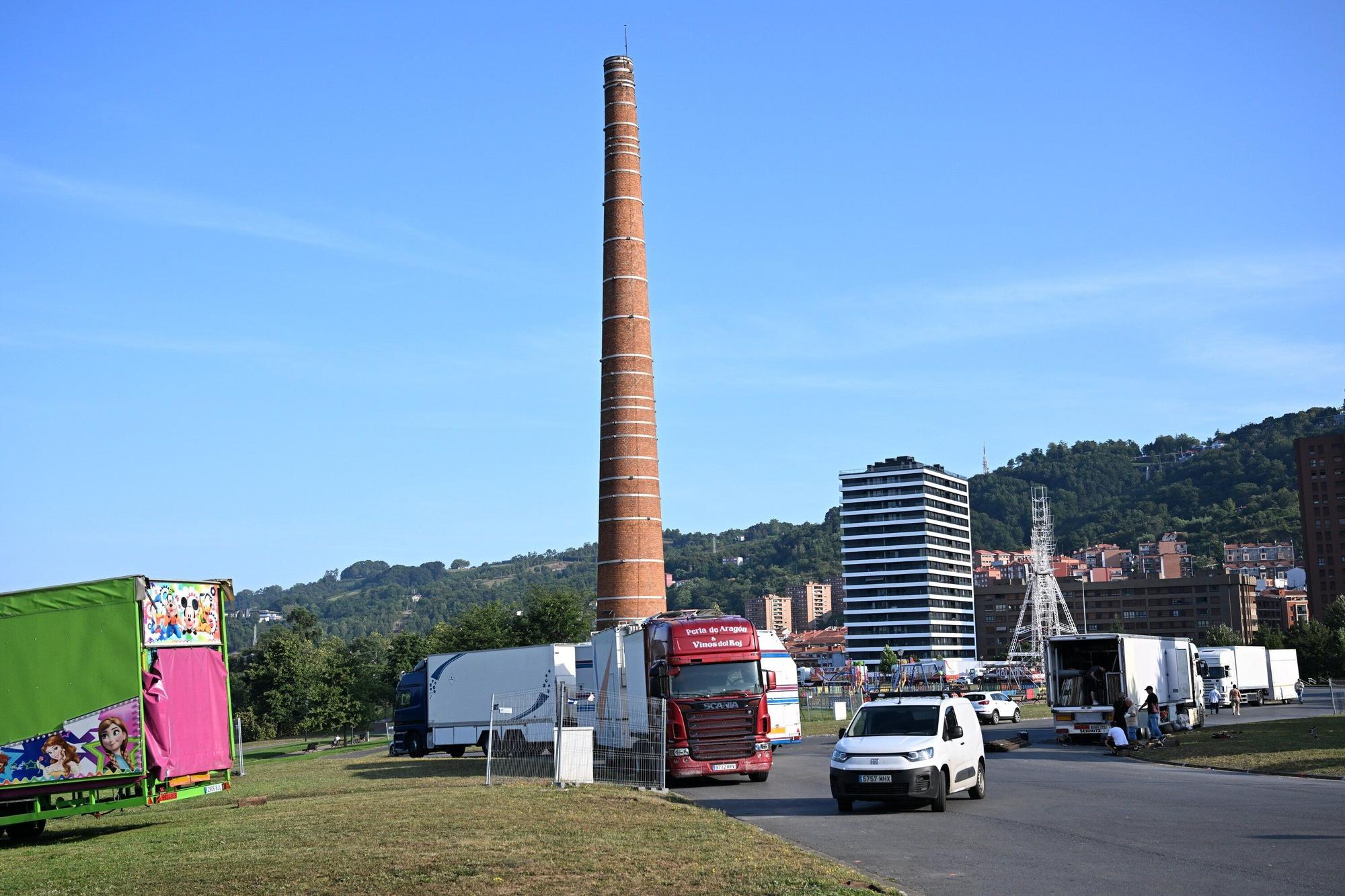 En imágenes: Comienza el montaje de las barracas de Aste Nagusia