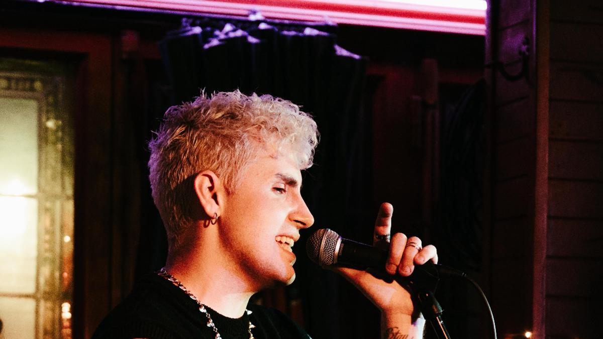 Lilo, el cantante marcillés, durante su actuación en la sala Búho Real de Madrid