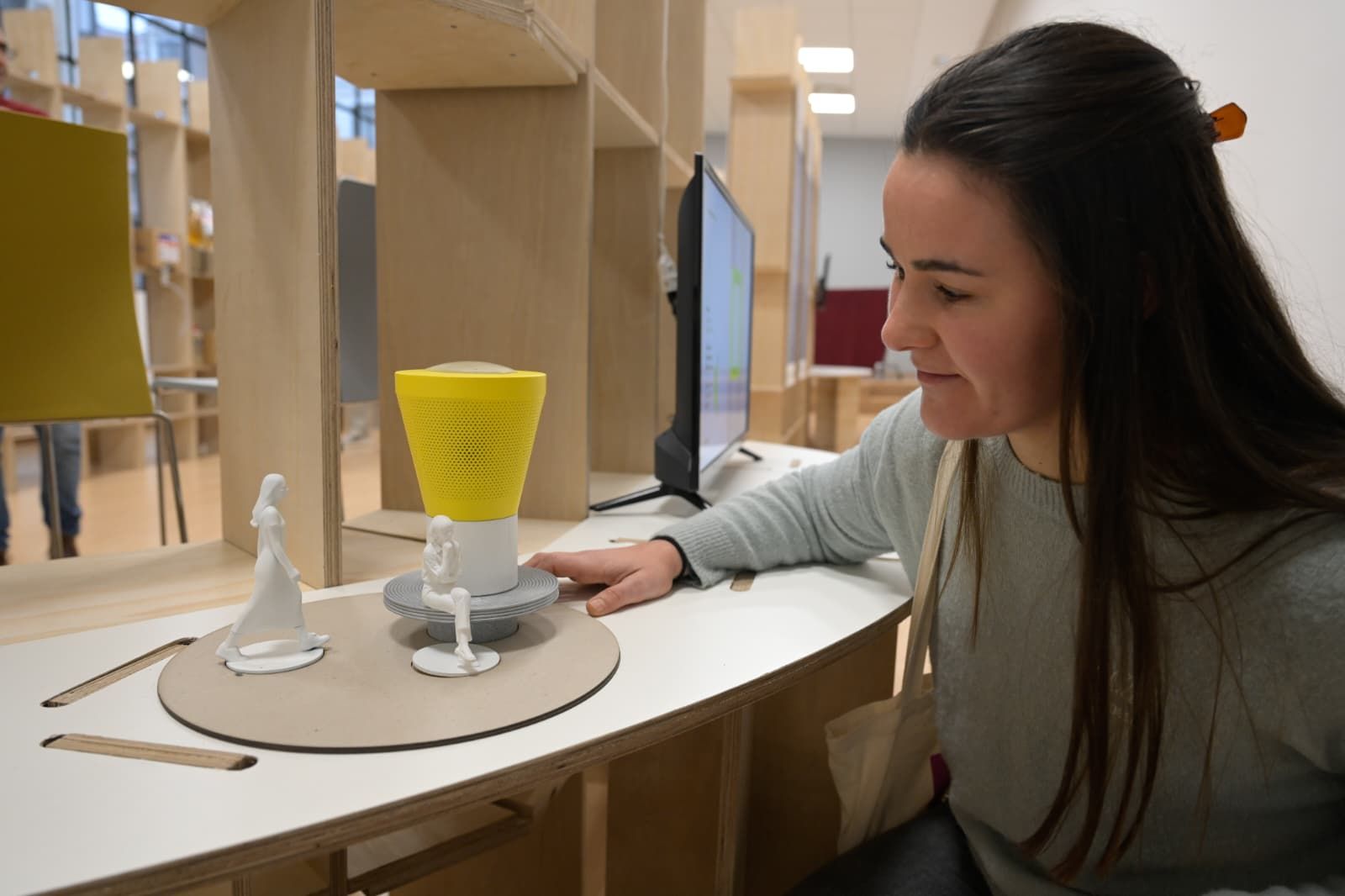 En imágenes: Bilbao Ekintza presenta los proyectos de diseño realizados con empresas de Flandes dentro de la Bilbao Bizkaia Design Week.