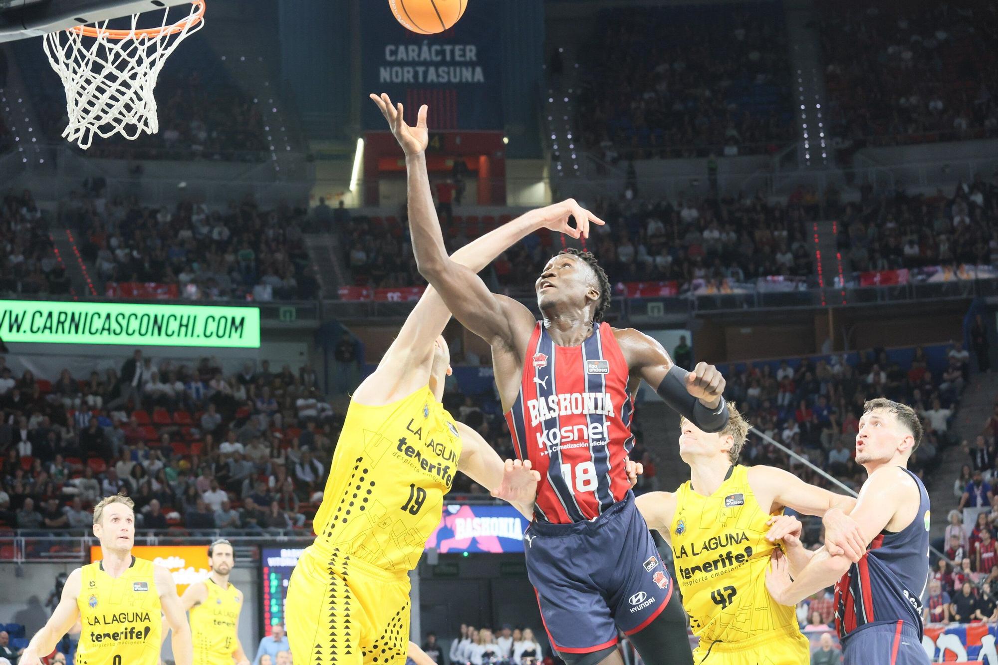 Todas las imágenes del Baskonia - La Laguna Tenerife (89-79)