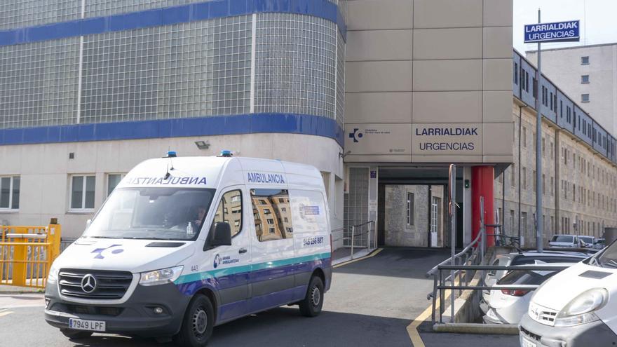 Sumar pide explicaciones sobre los traslados de pacientes entre Santiago y Txagorritxu