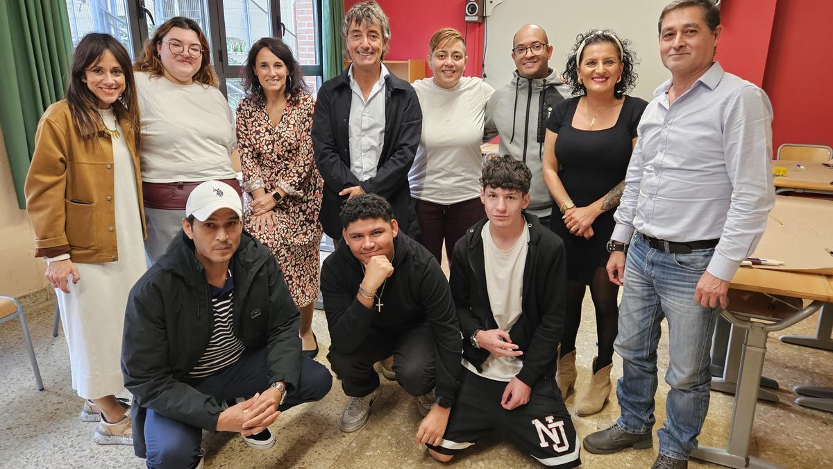 El programa ha arrancado ya su curso con 10 personas participantes. El programa ha arrancado ya su curso con 10 personas participantes.