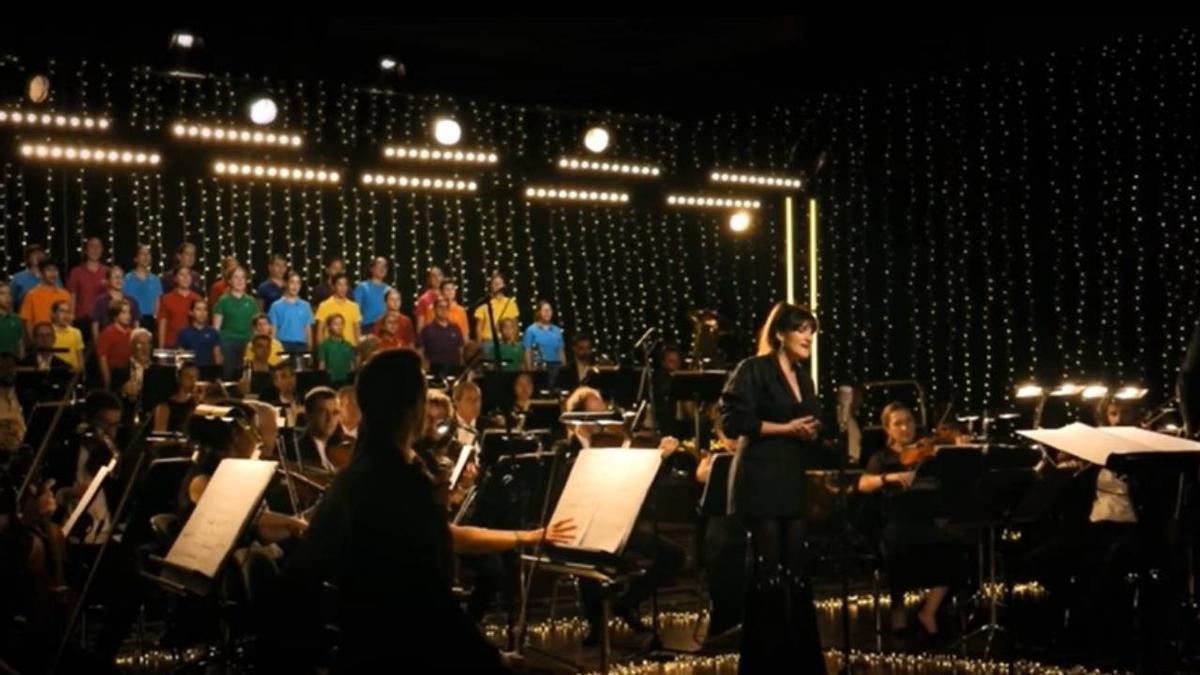 Rozalén versiona junto al compositor y director de orquesta Fernando Velázquez el villancico &quot;Hator, hator&quot;