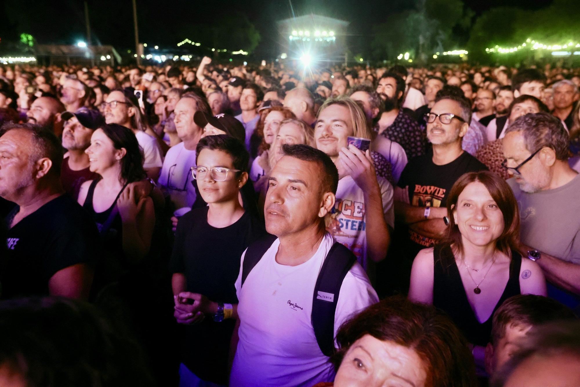 En imágenes: Así están siendo los conciertos de este viernes en el Azkena Rock Festival