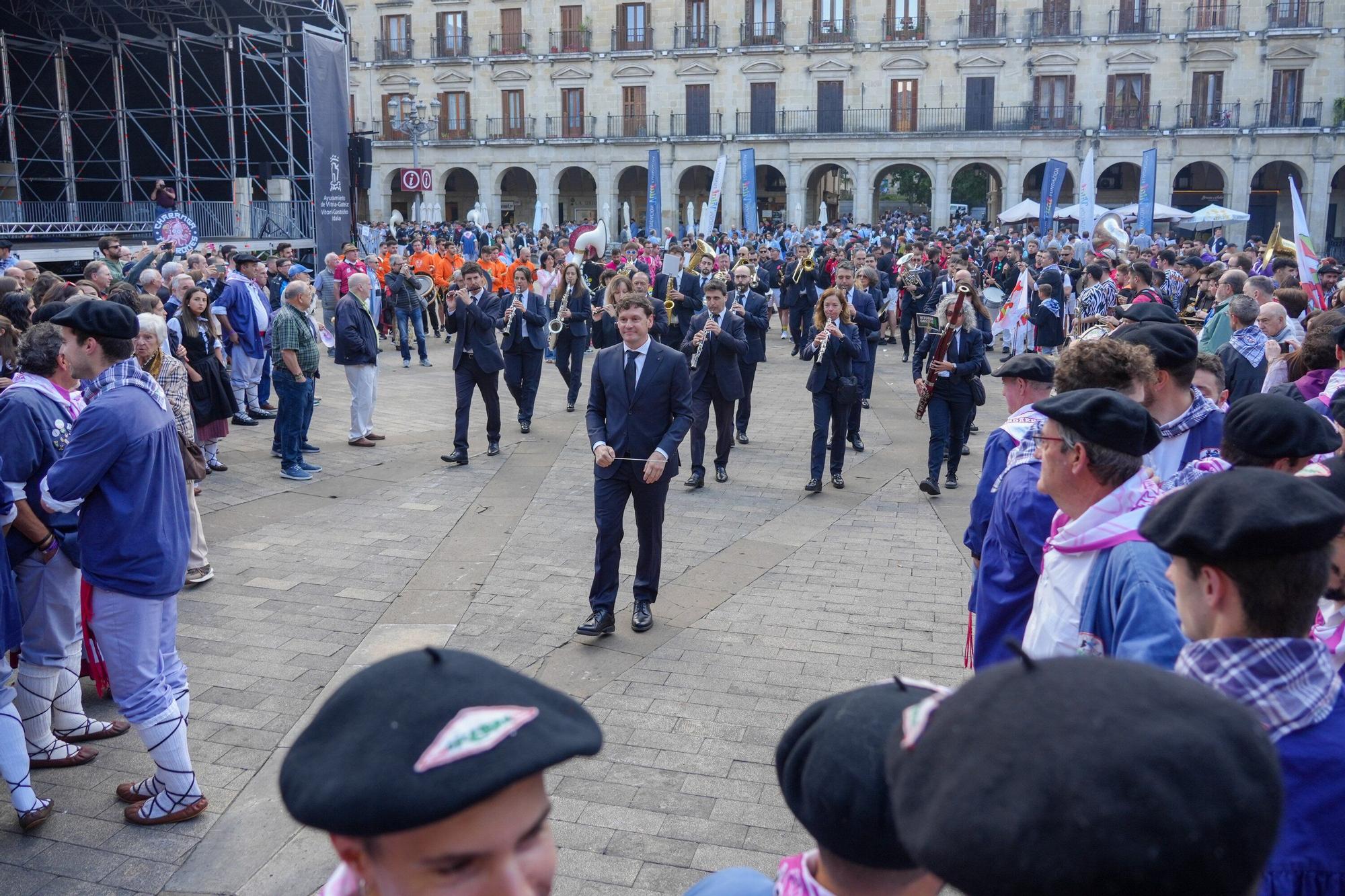 En imágenes: Las dianas llaman a la fiesta en el día de Santiago