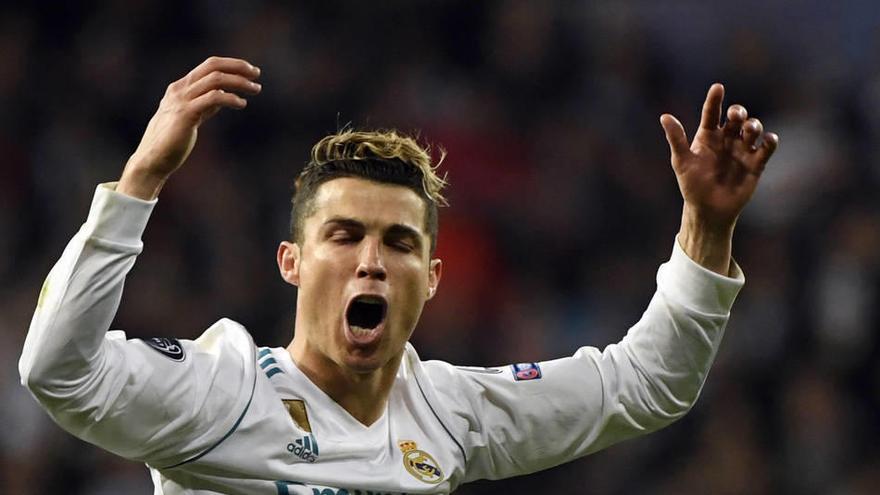 Cristiano Ronaldo celebra el gol marcado de penalti.