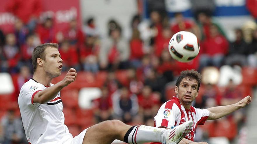 Osasuna cede 3 puntos al Sporting tras un fallo defensivo garrafal (1-0)