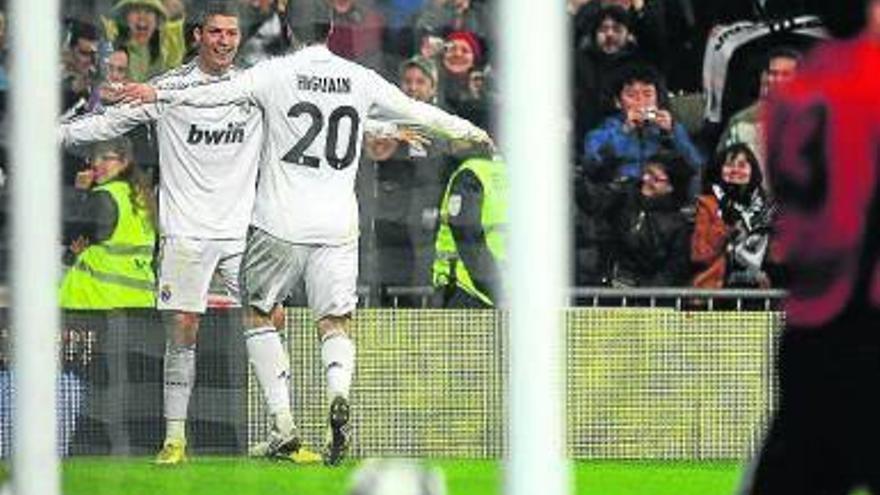 Tres goles, tres puntos y ausencia total de fútbol
