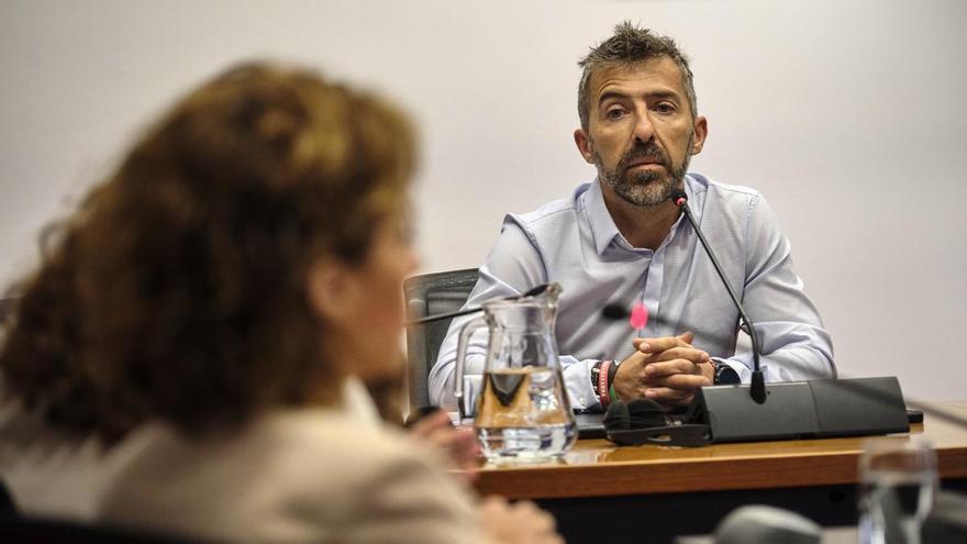 Otro vocal de Belate señala que el presidente de la mesa le dijo que &quot;era mejor que no saliera&quot; una de las empresas