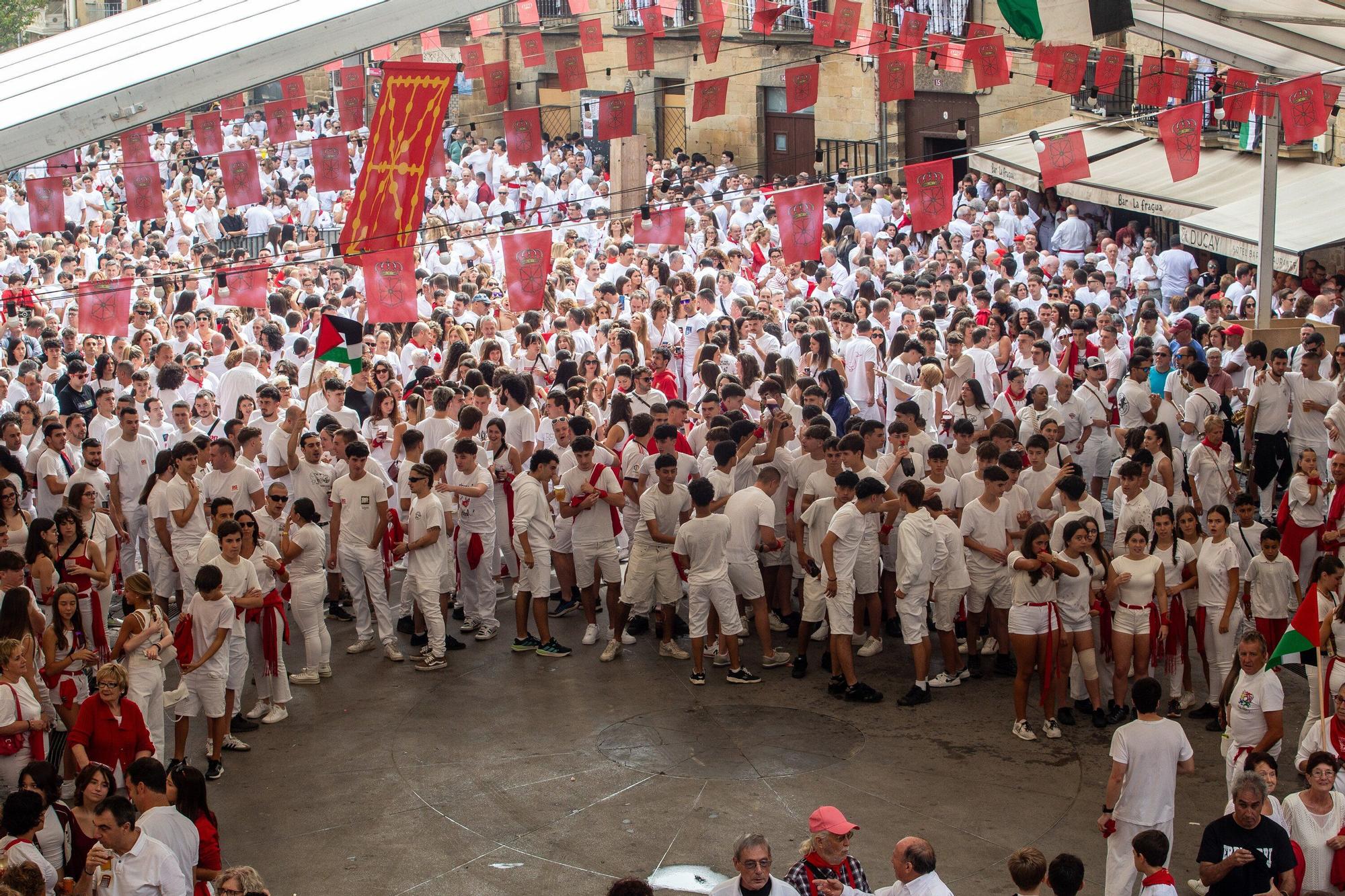 Fotos del cohete de fiestas de Olite 2025