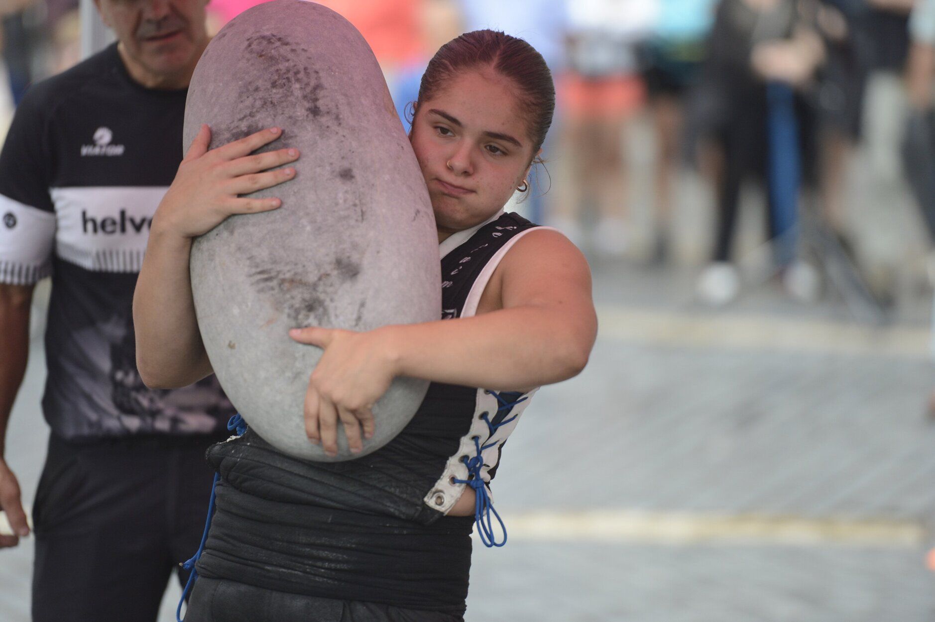 En fotos: herri kirolak en la plaza del Arriaga