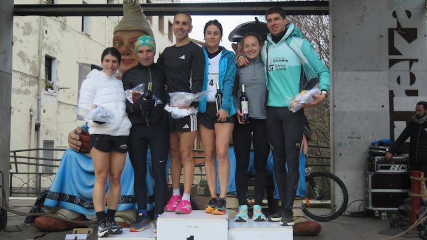 La arrasatearra Nerea  Baena y el legazpiarra Oier Talledo han ganado la San Silvestre de Urretxu y Zumarraga