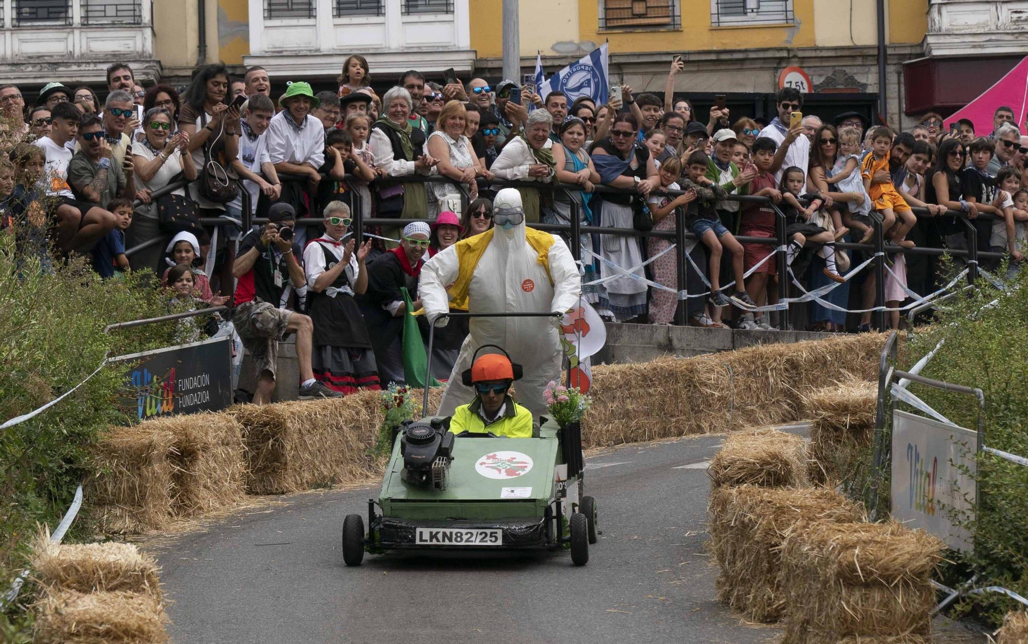 En imágenes: Las Goitiberas recorren Vitoria