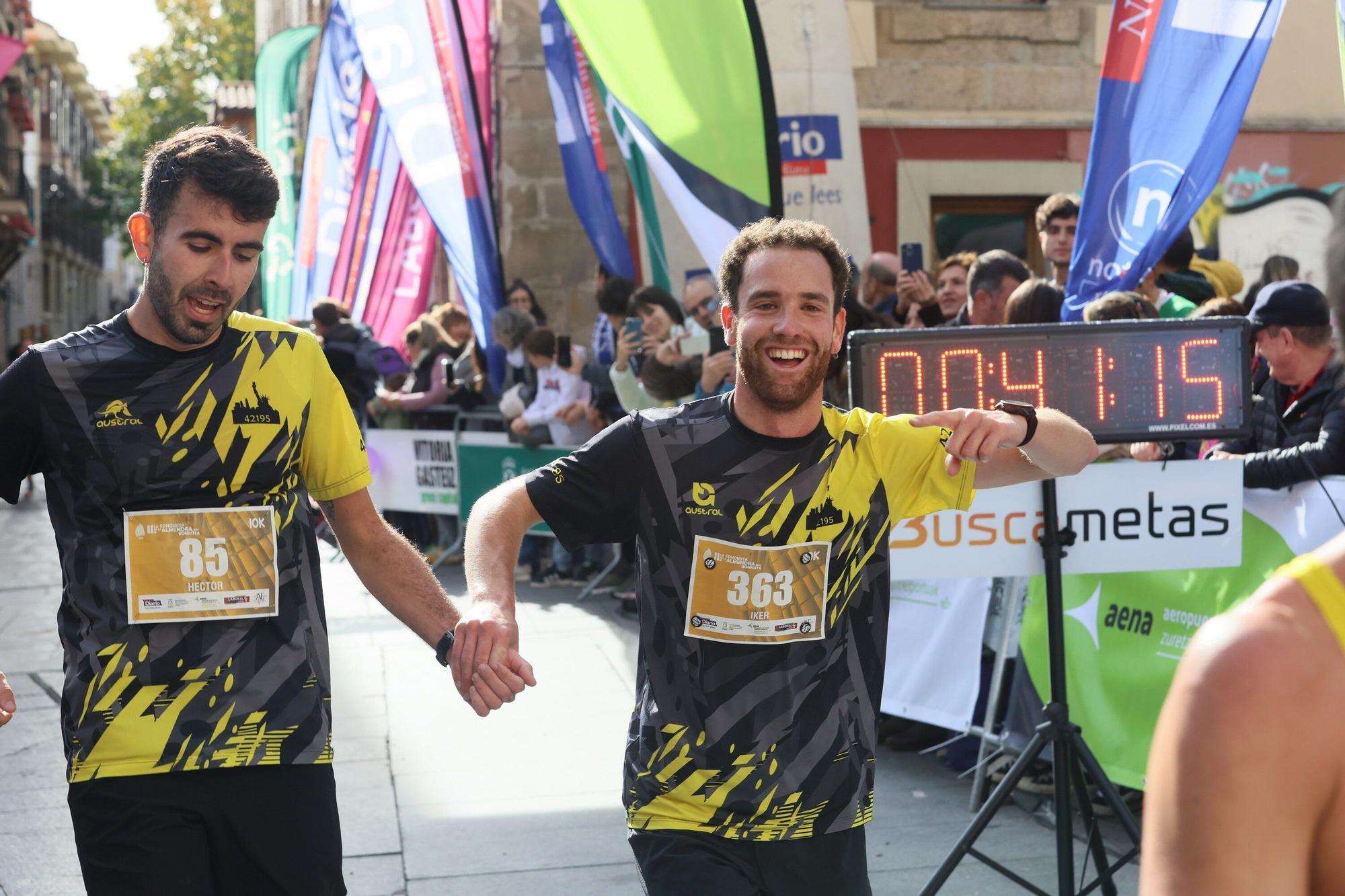 En imágenes: Miles de personas participan en La Conquista de la Almendra
