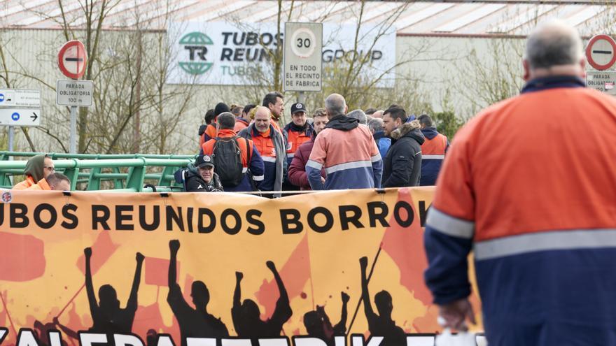 Seguimiento total de los trabajadores de Tubos Reunidos Amurrio durante la primera jornada de la huelga indefinida
