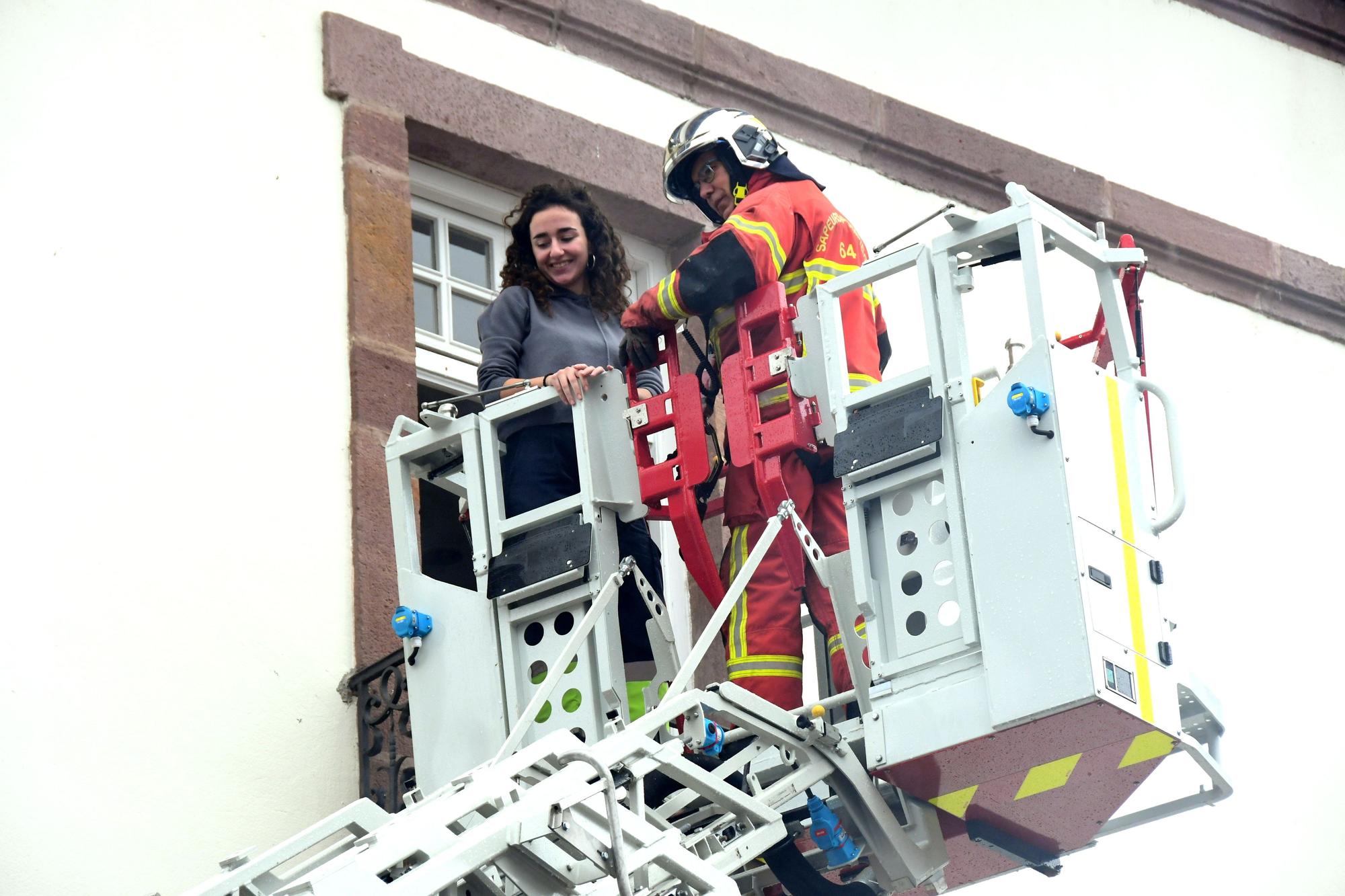 Las sirenas rompen el silencio de Elizondo