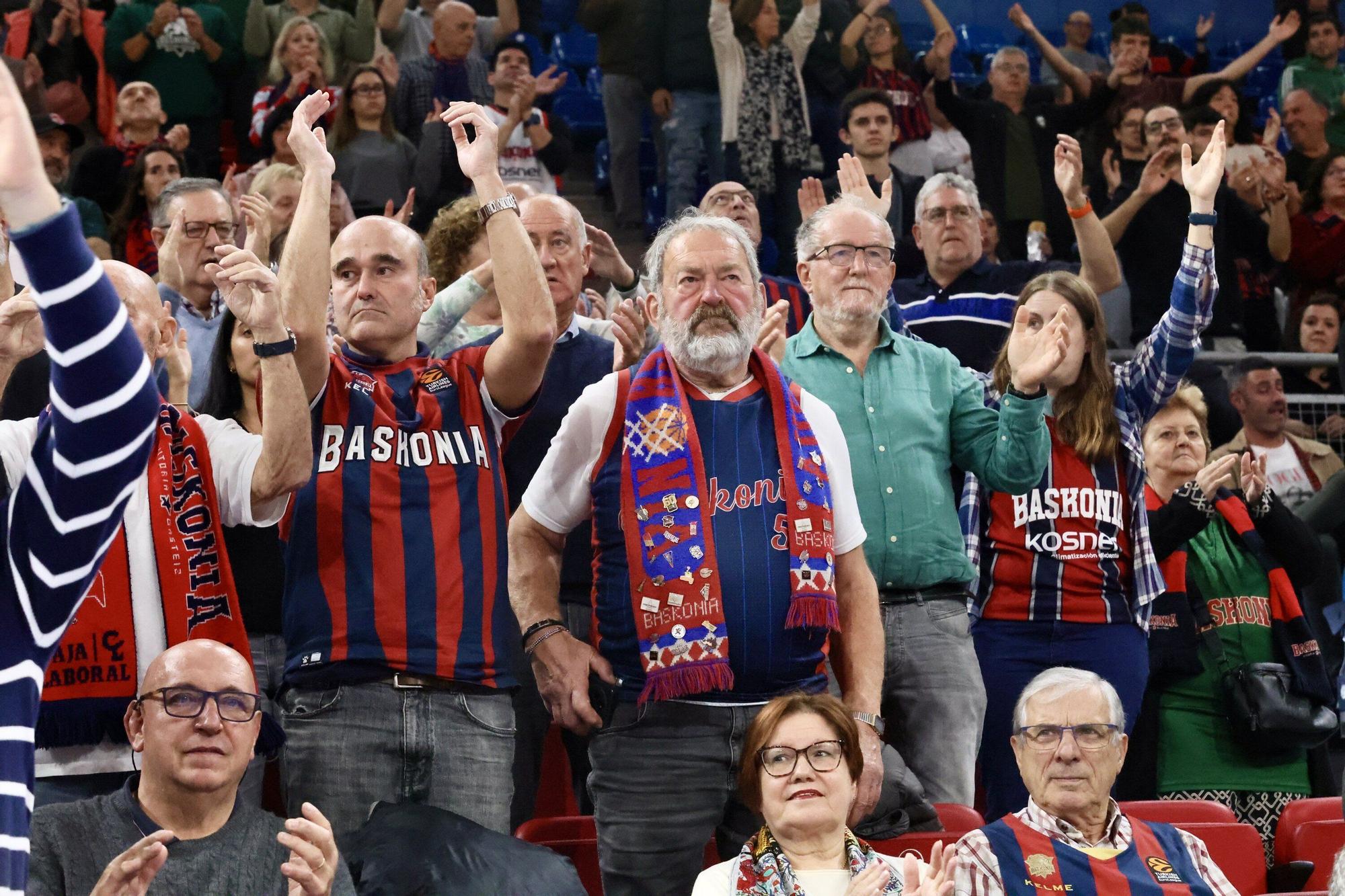 En imágenes: Ambiente en el Baskonia - Bologna (¡Búscate en las fotos!)