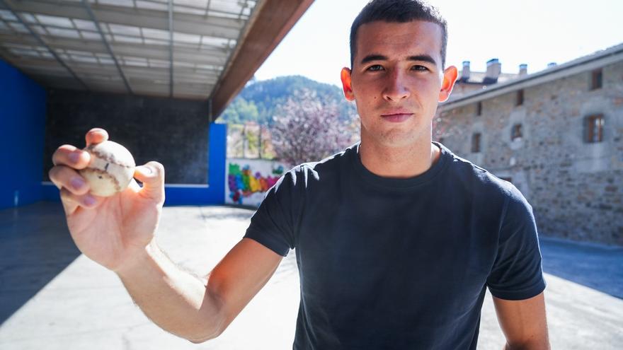 Xabier Rekalde: &quot;Es muy positivo que pelotaris con recorrido en aficionados demos el salto a profesionales&quot;