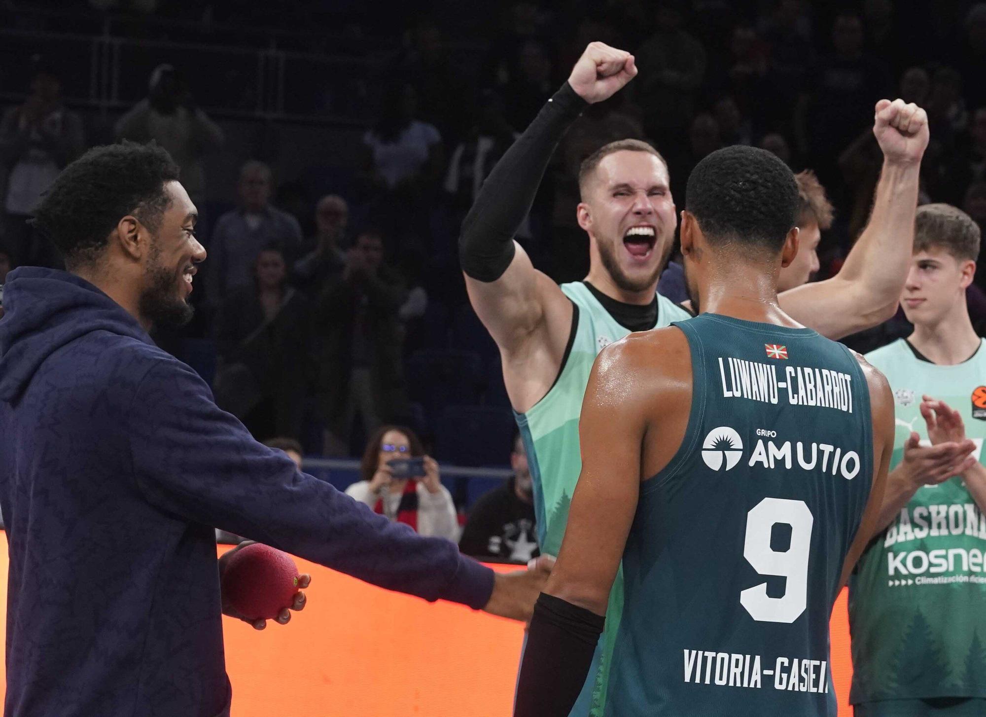 Todas las imágenes del Baskonia - Dubái (92-85)