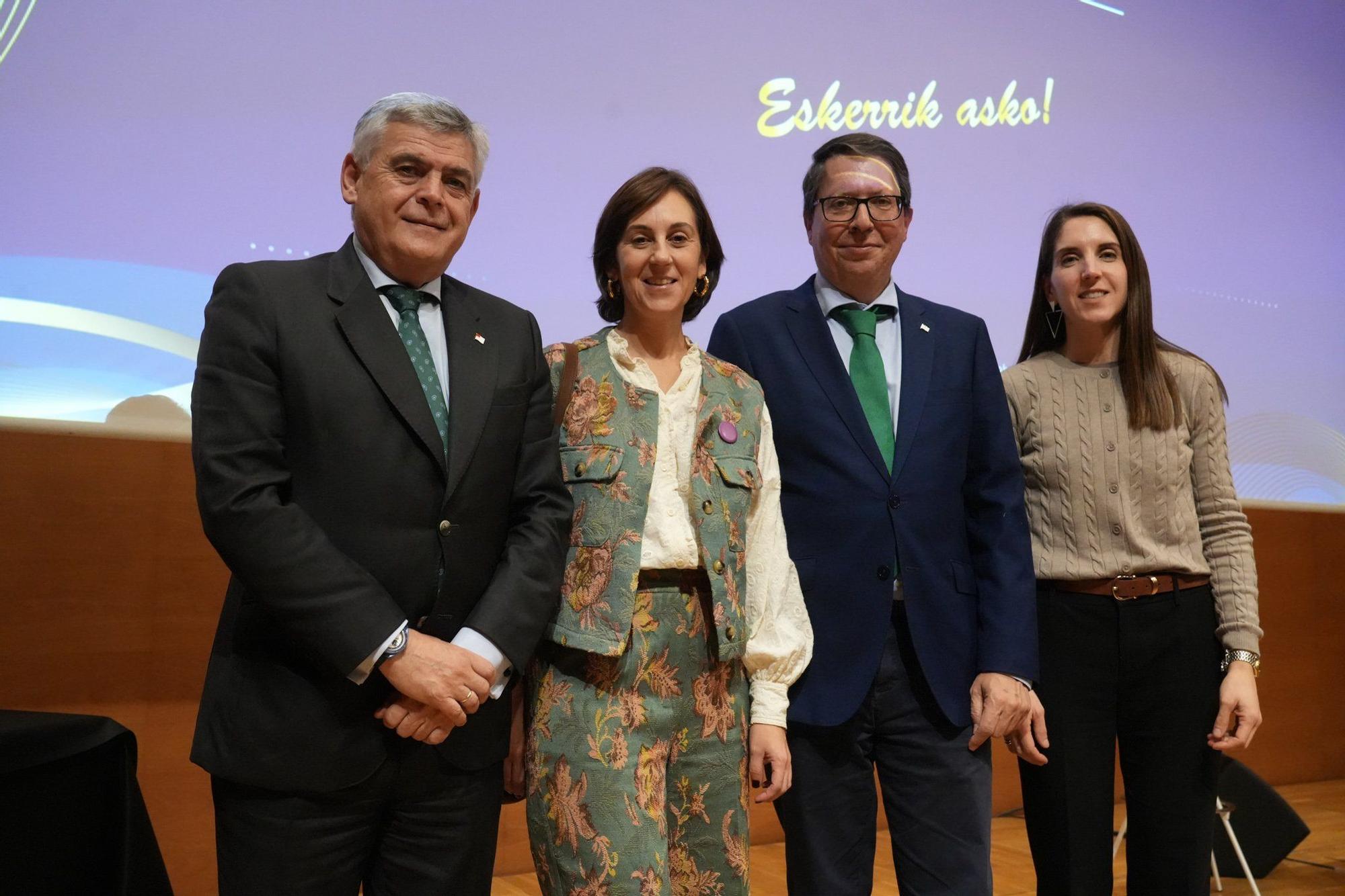 Los concejales de Bilbao Kepa Odriozola, Kontxi Claver, Gonzalo Olabarria y Eider Inunziaga.