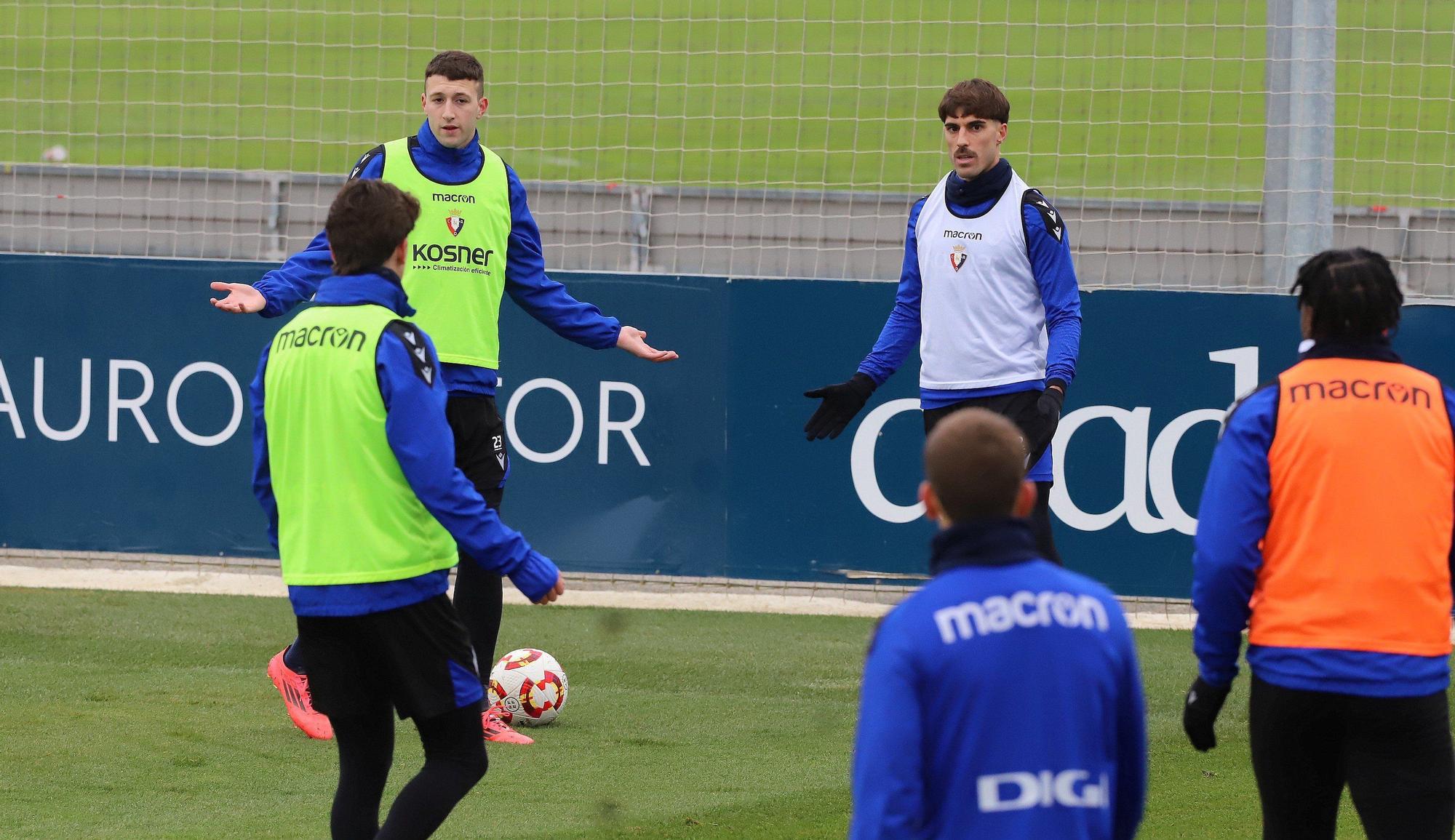 El primer entrenamiento de Osasuna de 2025