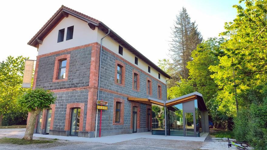 Leitza licita la gestión del bar-restaurante y el albergue de la estación del Plazaola