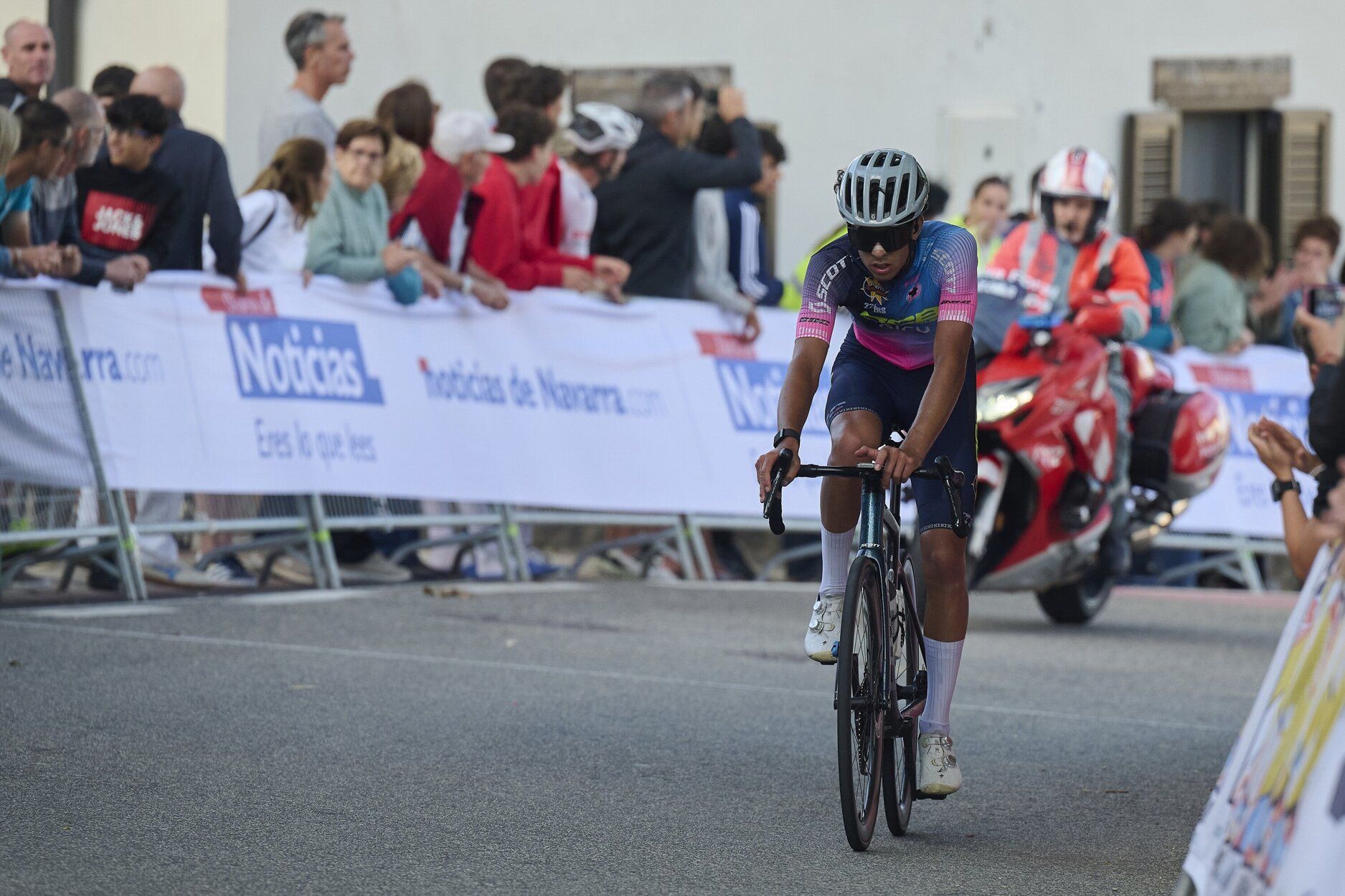 Imágenes de la tercera etapa de la Vuelta a Pamplona