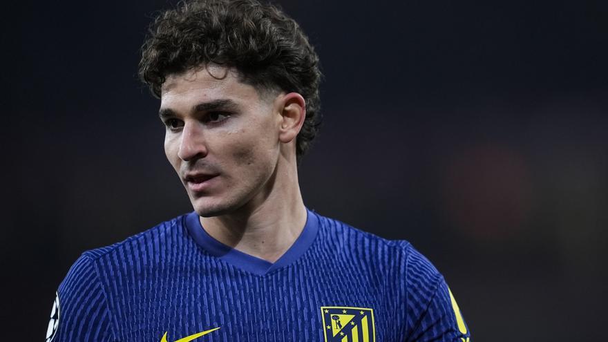 El Atlético de Madrid denunciará al Barcelona ante la FIFA por Julián Álvarez