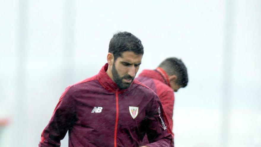 Raúl García se apunta al partido ante el Betis
