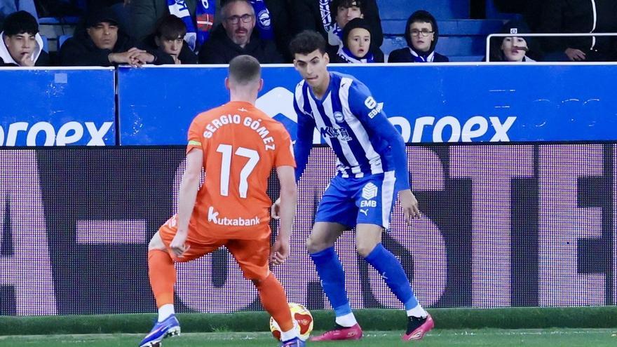 Nueva pugna en la banda derecha del Alavés