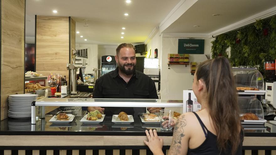 De un buen cargo en la empresa privada a abrir un gastrobar en Vitoria