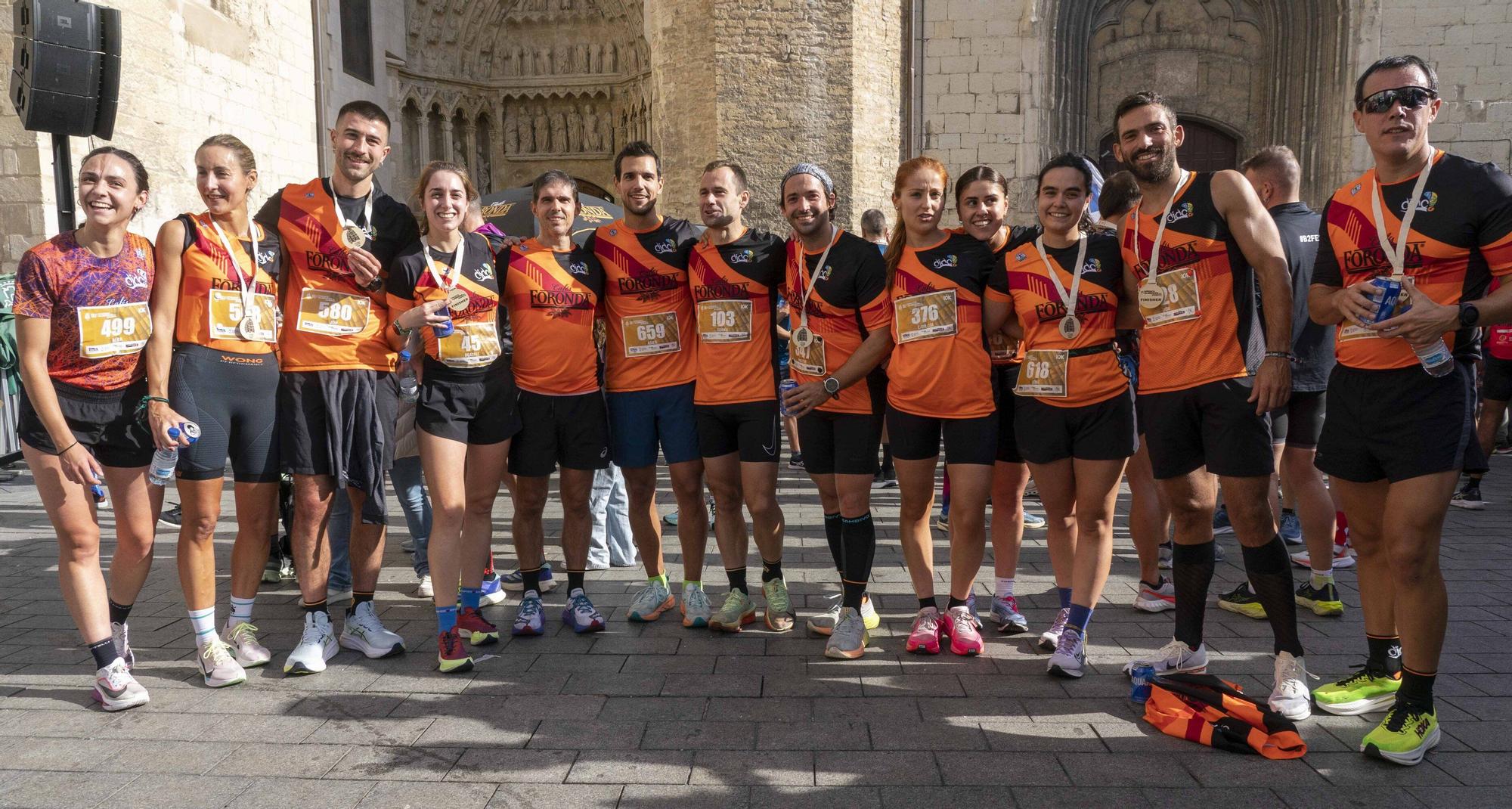 En imágenes: Un millar de corredores atraviesan la almendra