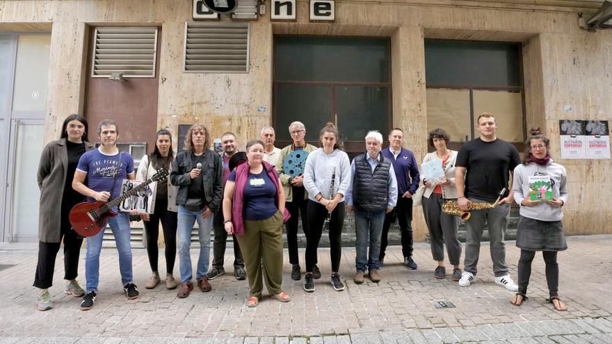Agentes culturales de Deba piden al Ayuntamiento que aplace la compra del cine Zubelzu